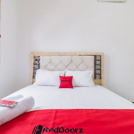 Hotel Reddoorz Near Terminal Bubulak Bogor Exterior foto